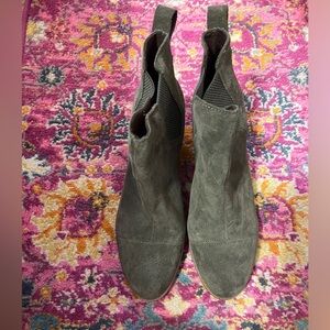 Toms Everly Olive Nubuck Heeled Boots